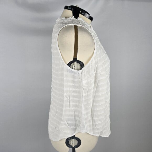 Torrid Tank Top Women's 1X V-Neck w/ Tie Sheer Ruffle Collar Sleeveless White - Picture 6 of 7